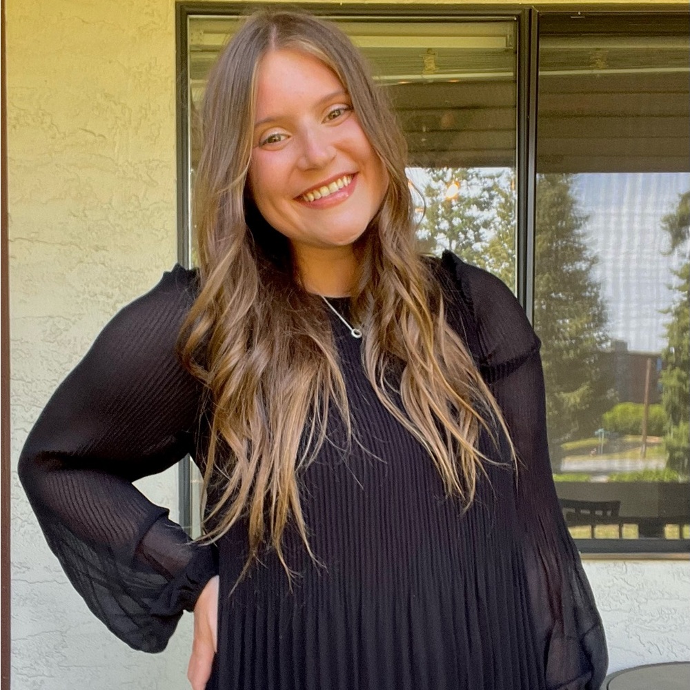 Meet your Posher, Elliana